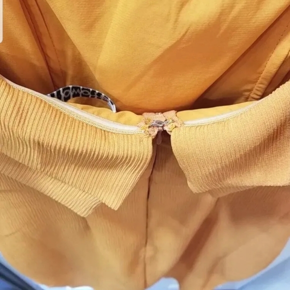 EUC Hello Molly Ruffle off the Shoulder Orange Pencil Dress Size Medium 🔥🔥🔥 - Picture 8 of 13